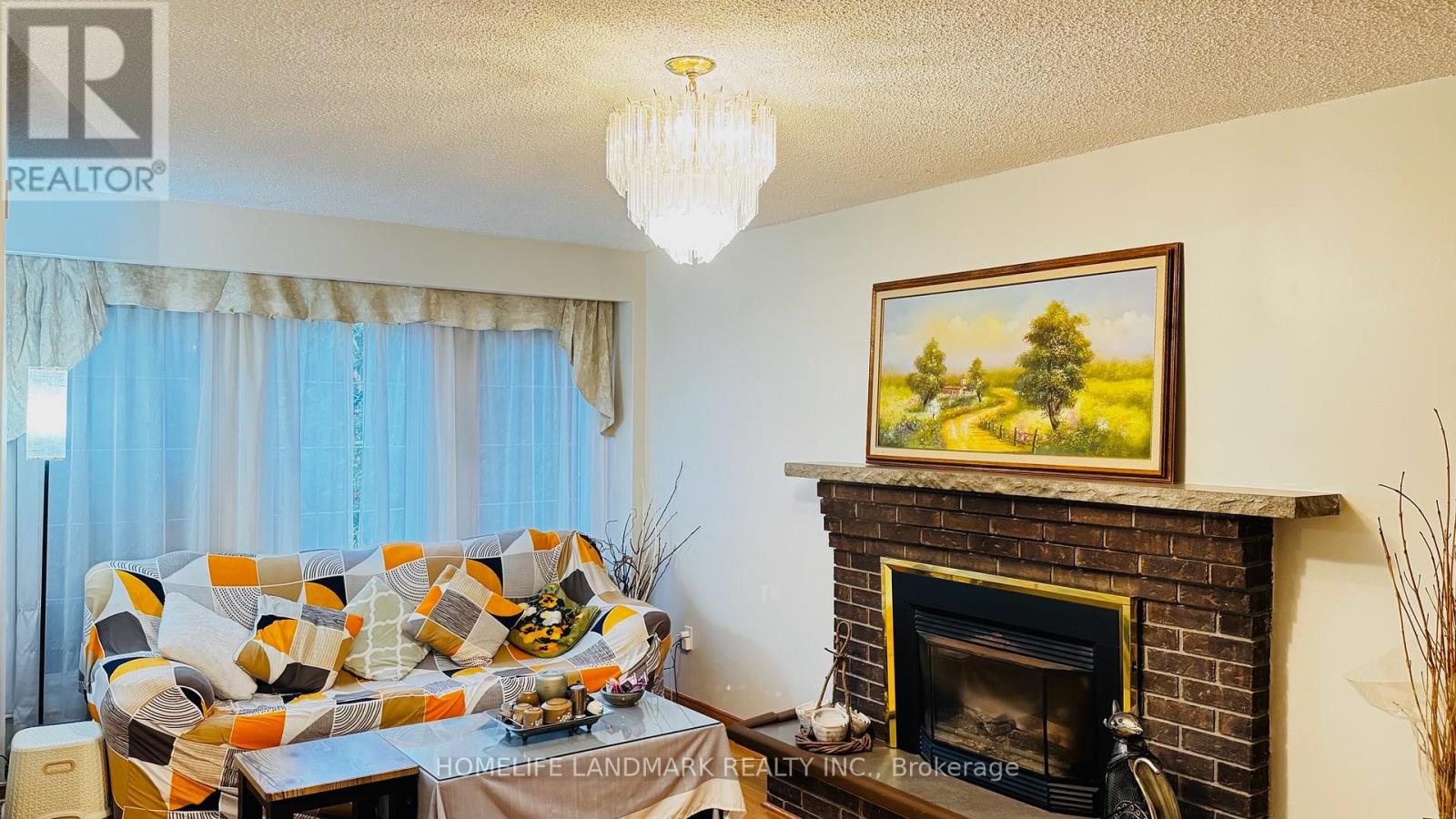 209 Willowbrook Road, Markham, Ontario  L3T 5L7 - Photo 5 - N13870246