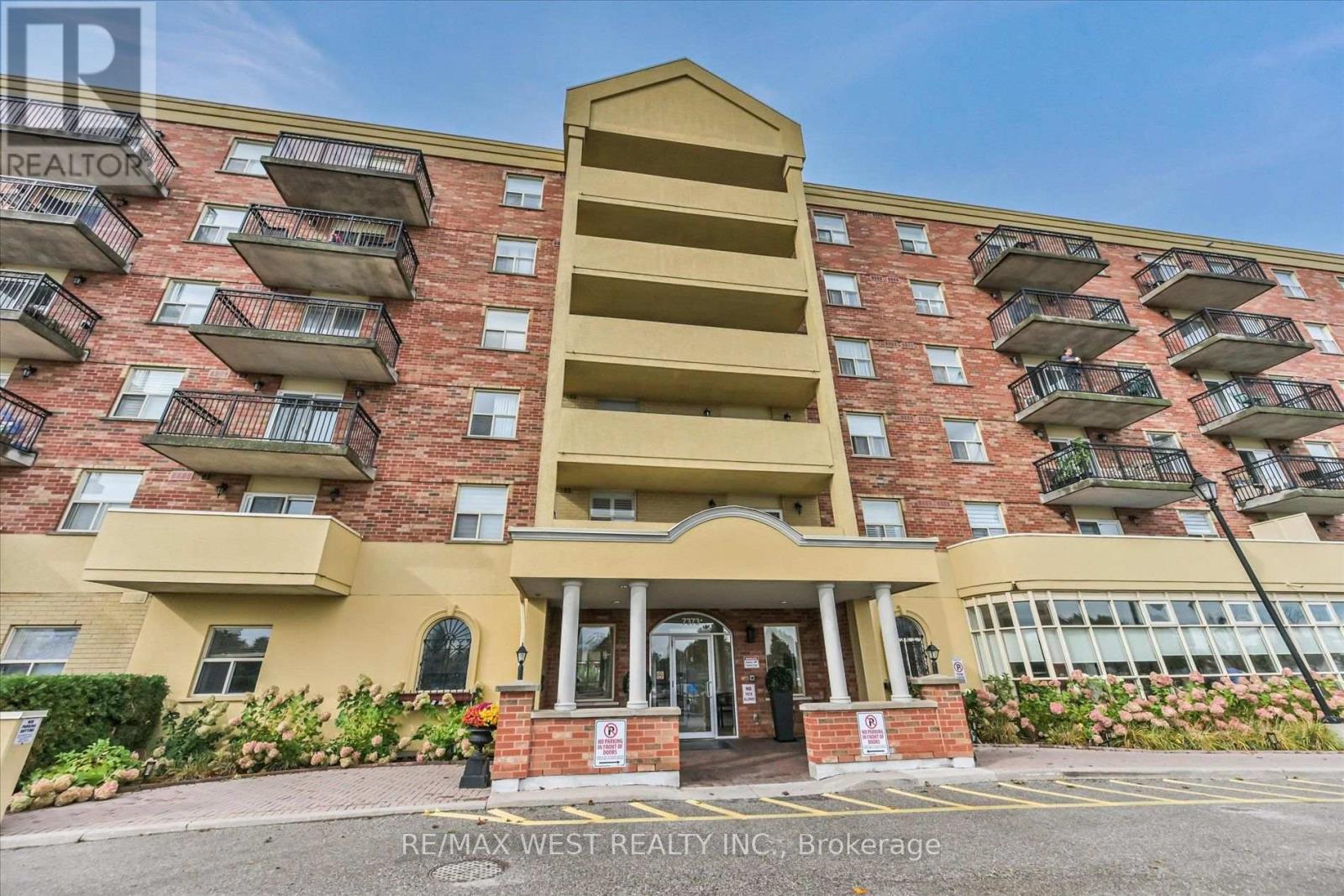 319 - 7373 MARTIN GROVE ROAD, Vaughan, Ontario