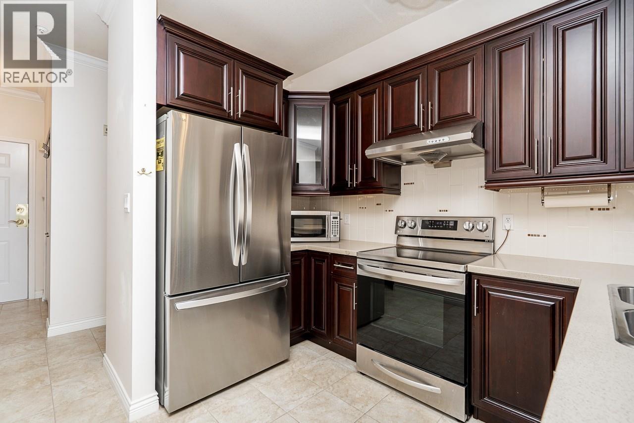 312 3098 Guildford Way, Coquitlam, British Columbia  V3B 7W8 - Photo 5 - R3173017