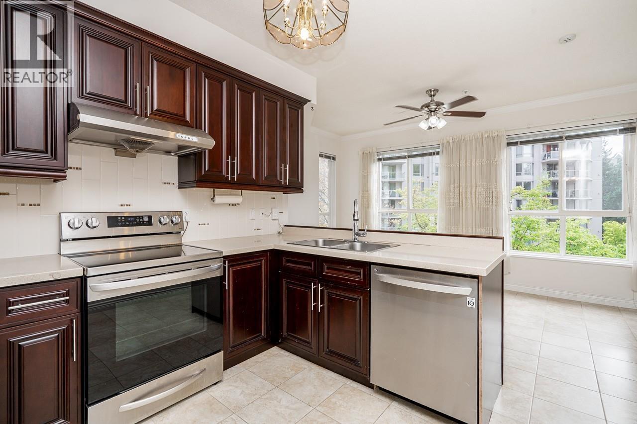 312 3098 Guildford Way, Coquitlam, British Columbia  V3B 7W8 - Photo 4 - R3173017