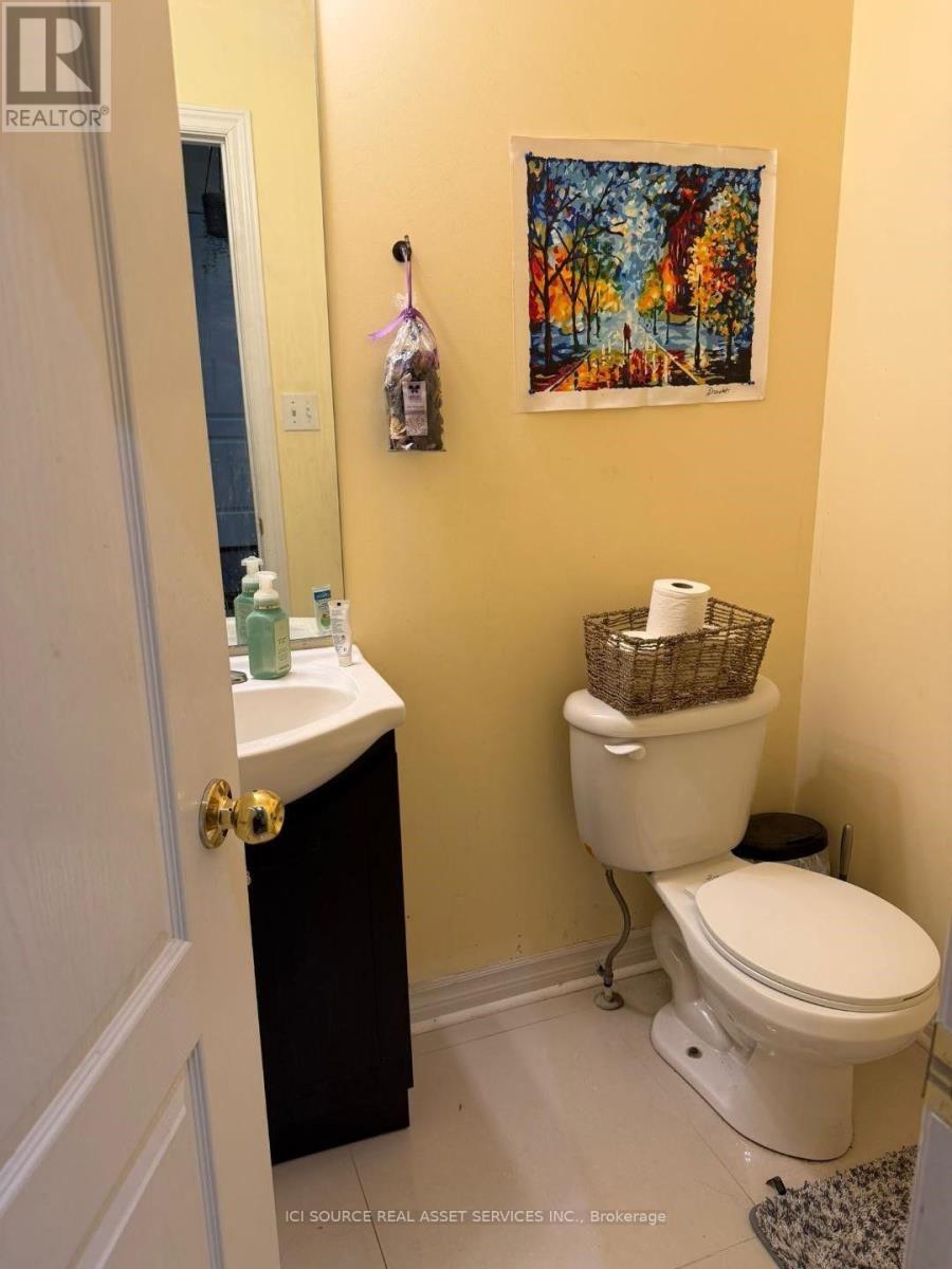 Upper - 26 Pefferlaw Circle, Brampton, Ontario  L6Y 0K1 - Photo 15 - W13870238