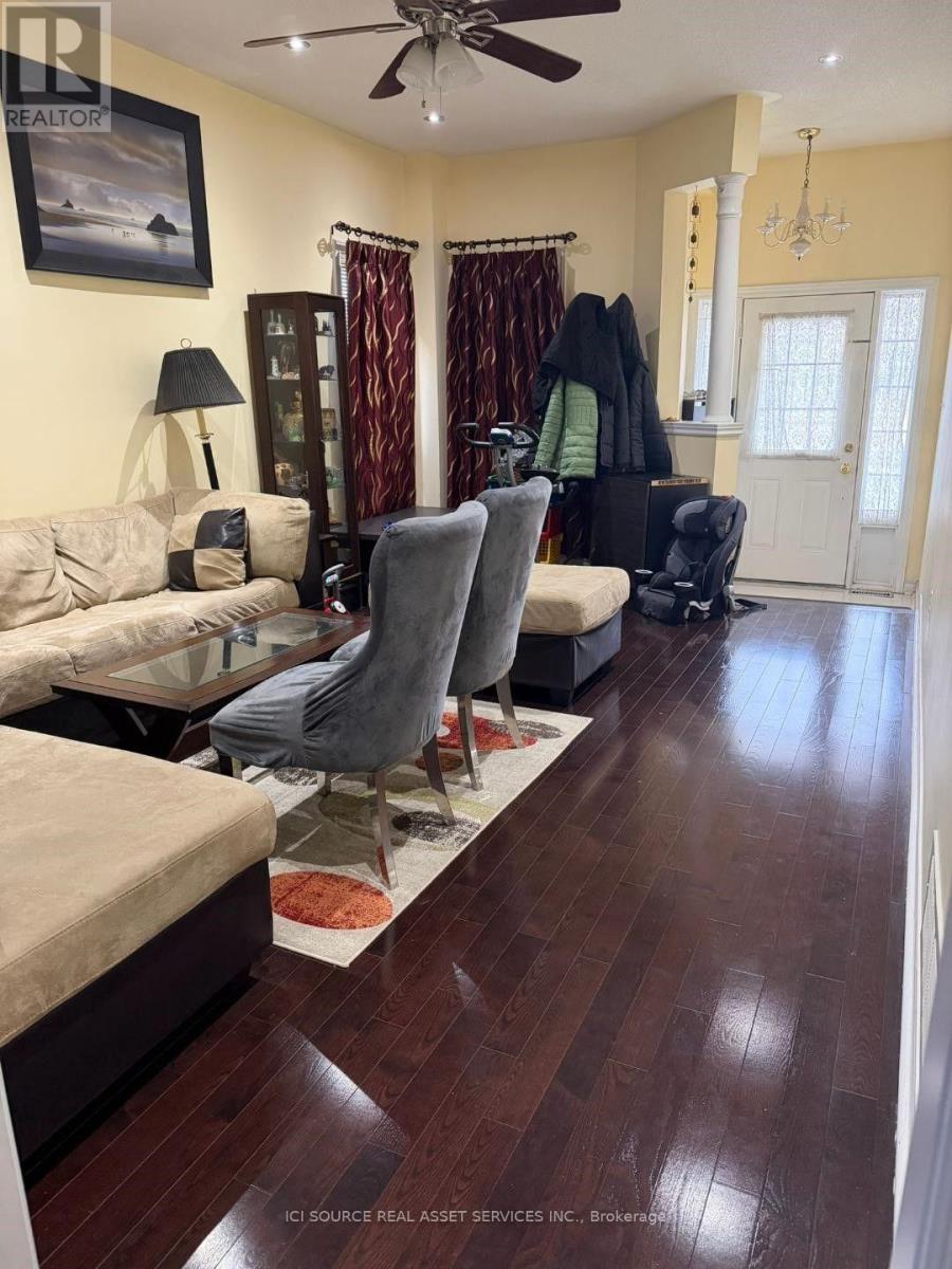 UPPER - 26 PEFFERLAW CIRCLE