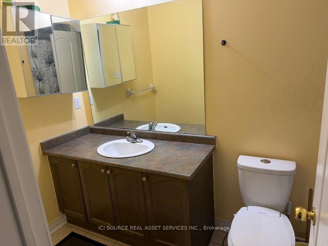 Upper - 26 Pefferlaw Circle, Brampton, Ontario  L6Y 0K1 - Photo 6 - W13870238