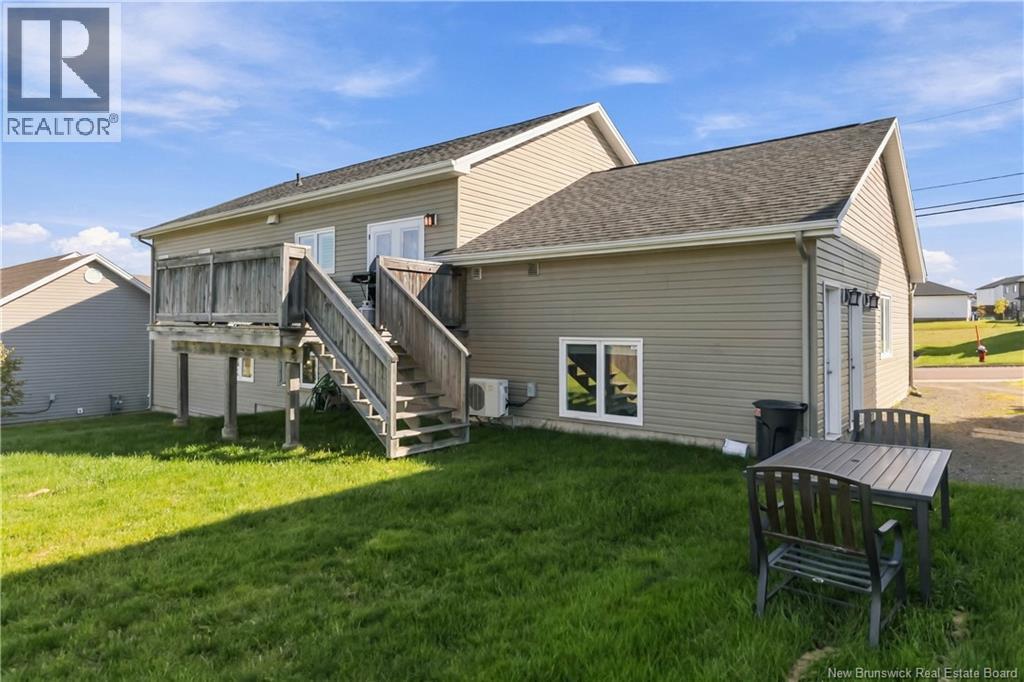 29 Salengro Crescent, Moncton, New Brunswick  E1G 2C9 - Photo 4 - NB148962