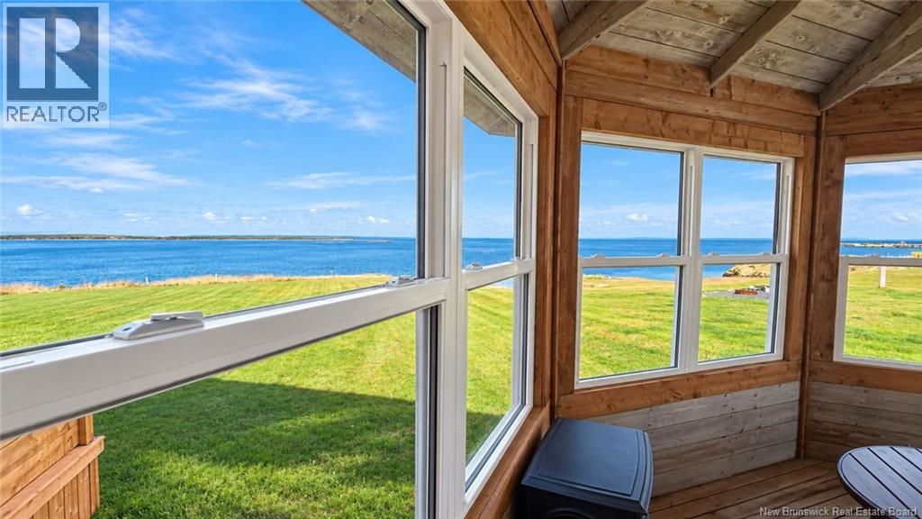 7739 Du Havres Street, Bas-Caraquet, New Brunswick  E1W 5W9 - Photo 48 - NB149069