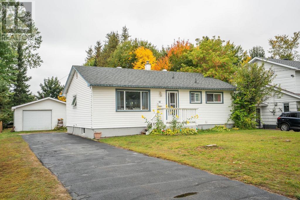 41 Centre ST, Sault Ste. Marie, Ontario