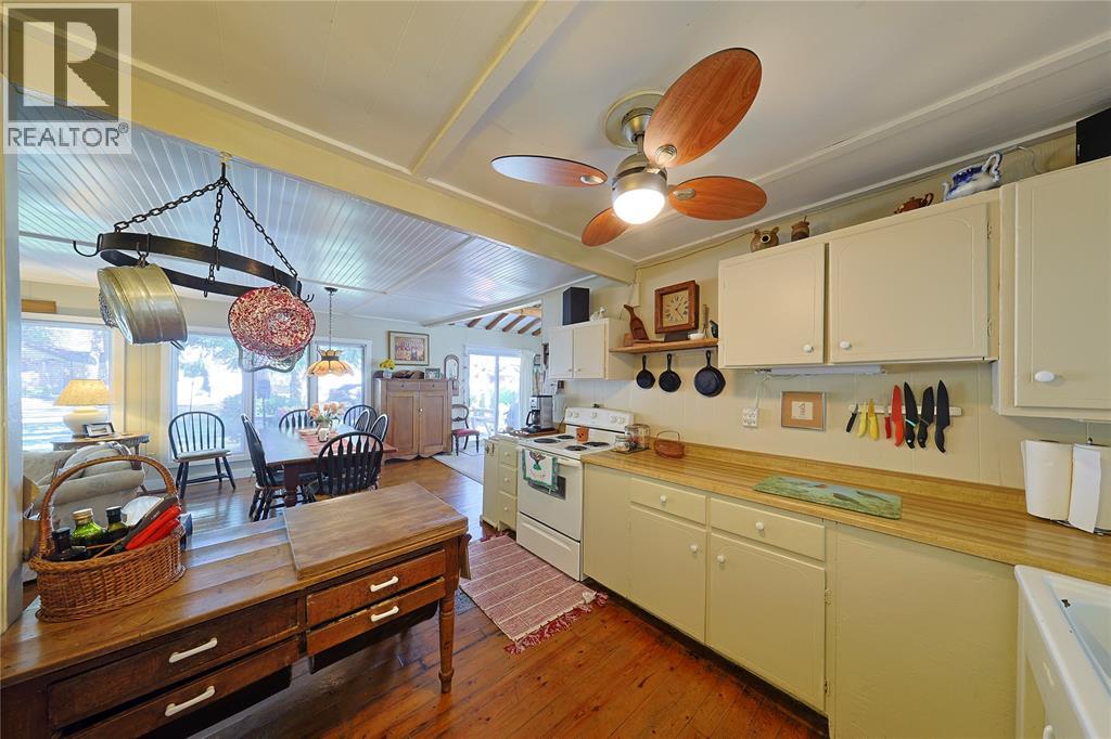9906 Lake Road, Lambton Shores, Ontario  N0N 1J1 - Photo 7 - 26022886