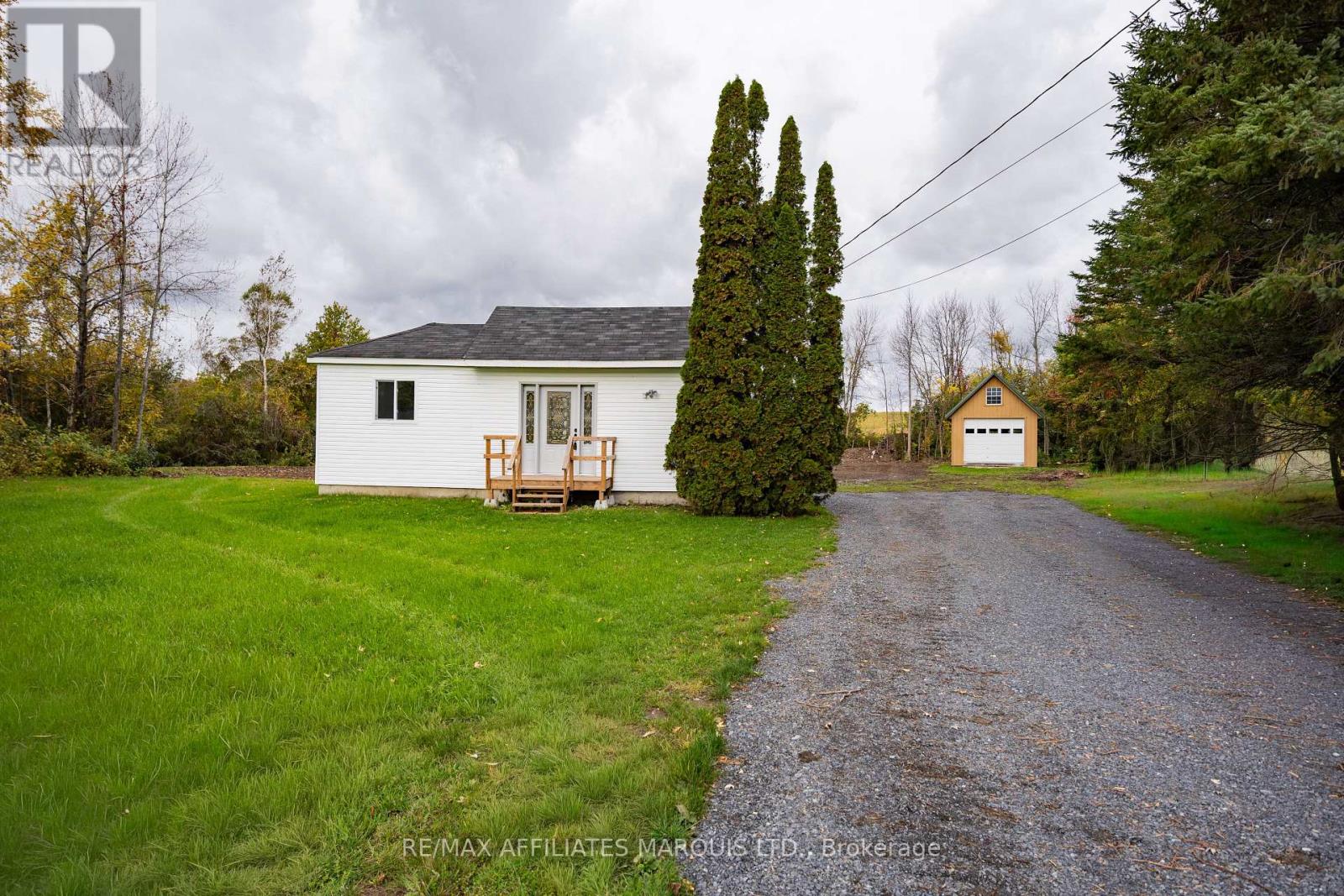 19411 COUNTY ROAD 2 ROAD, South Glengarry, Ontario