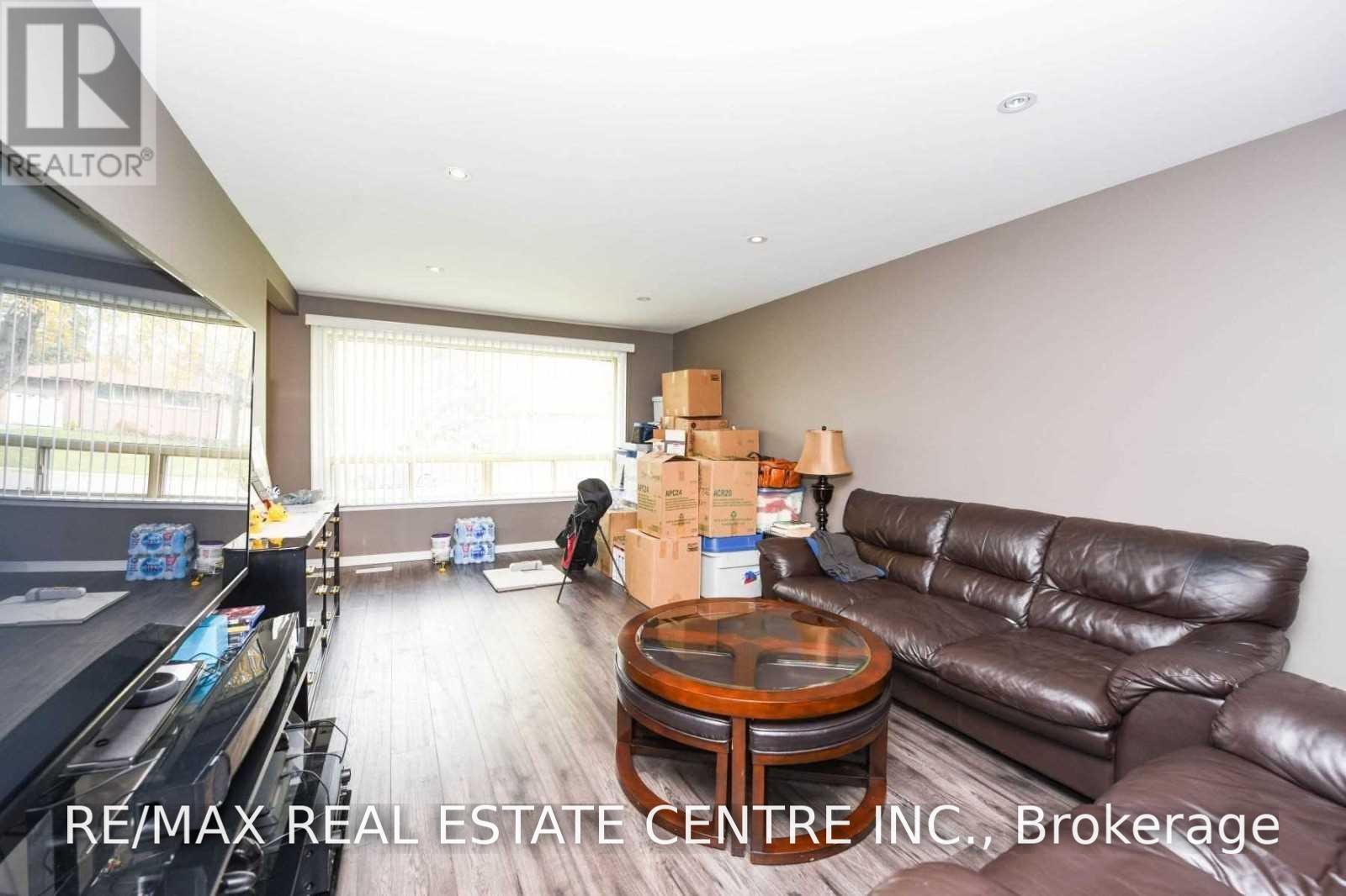 Upper - 19 Alderbury Crescent, Brampton, Ontario  L6T 1P5 - Photo 2 - W13870274
