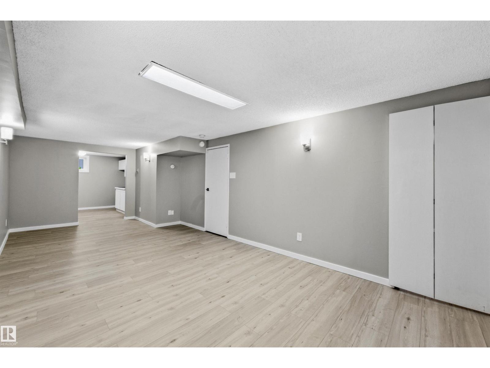 7715 76 AV NW