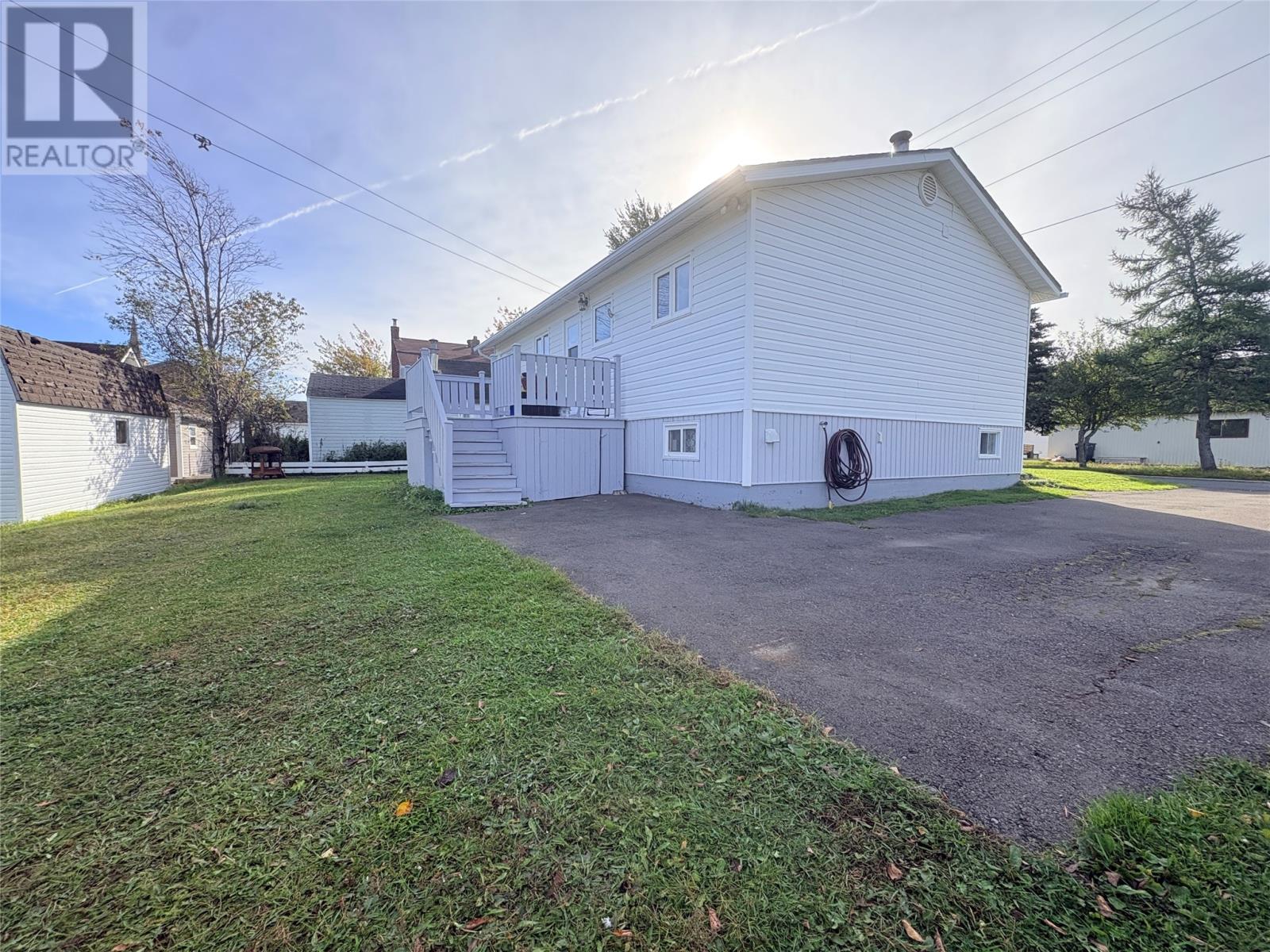 8 Fairview Street, Lewisporte, Newfoundland & Labrador A0G 3A0 - Photo 4 - 1304000