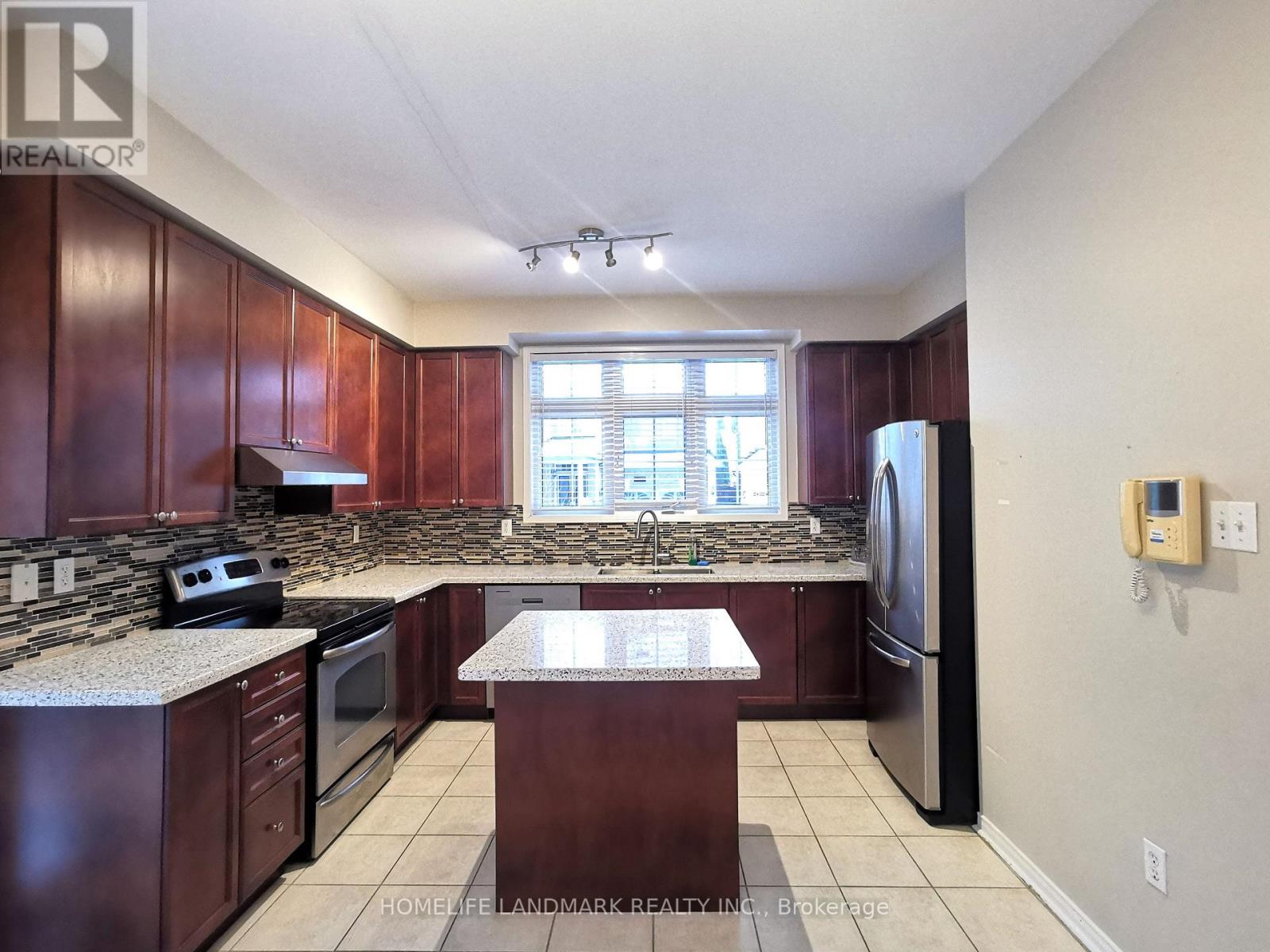 631 Fred Mclaren Boulevard, Markham (Wismer), Ontario  L6E 1N4 - Photo 3 - N13870326