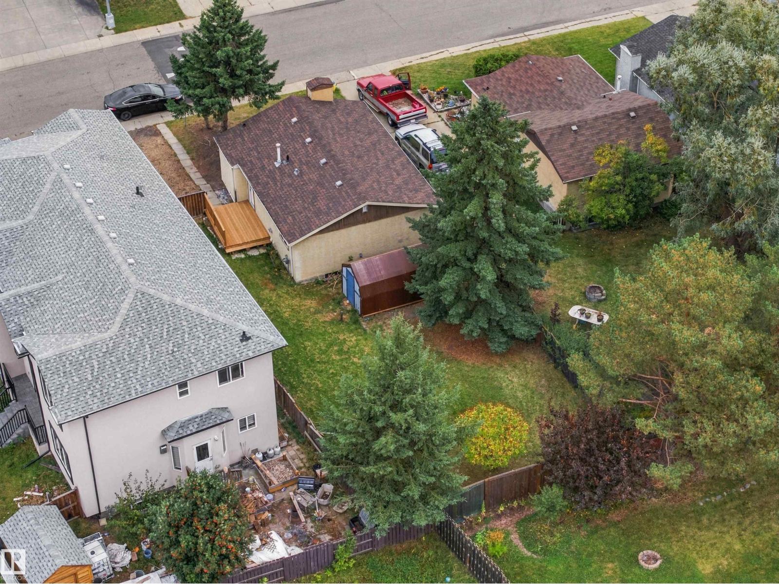 3927 22 AV NW