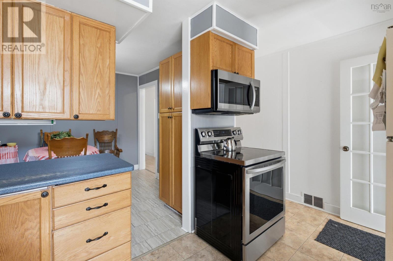 3360 St Andrews Avenue Halifax Nova Scotia Canada B3L3Y1 5