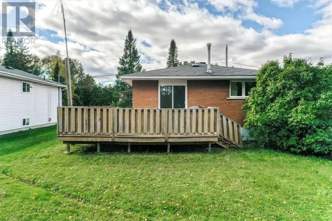 2411 Oak Street, Azilda, Ontario  P0M 1B0 - Photo 3 - 2130744
