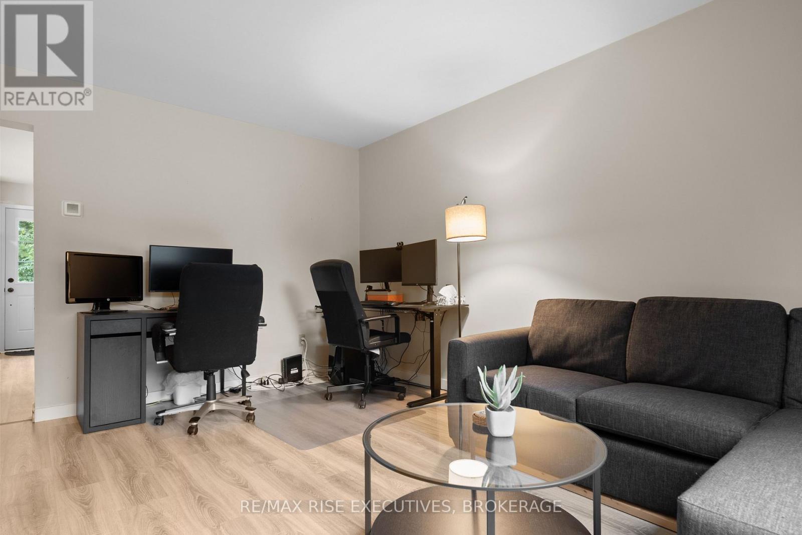 18 Carriage Court Avenue, Kingston, Ontario K7K 5X2 - Photo 7 - X13870360