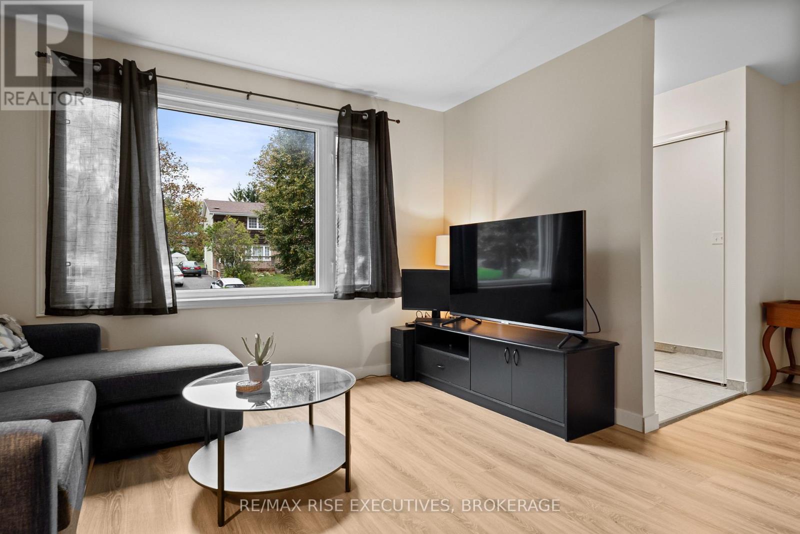 18 Carriage Court Avenue, Kingston, Ontario  K7K 5X2 - Photo 9 - X13870360