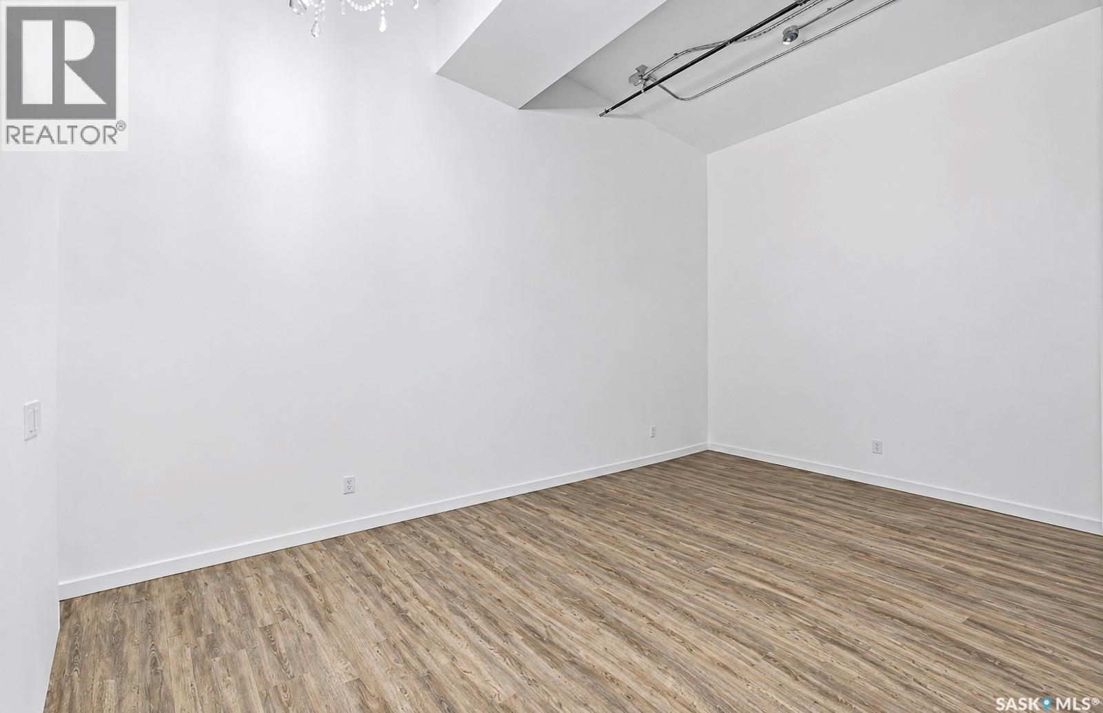 112 1275 Broad Street, Regina, Saskatchewan  S4R 1Y2 - Photo 3 - SK050469