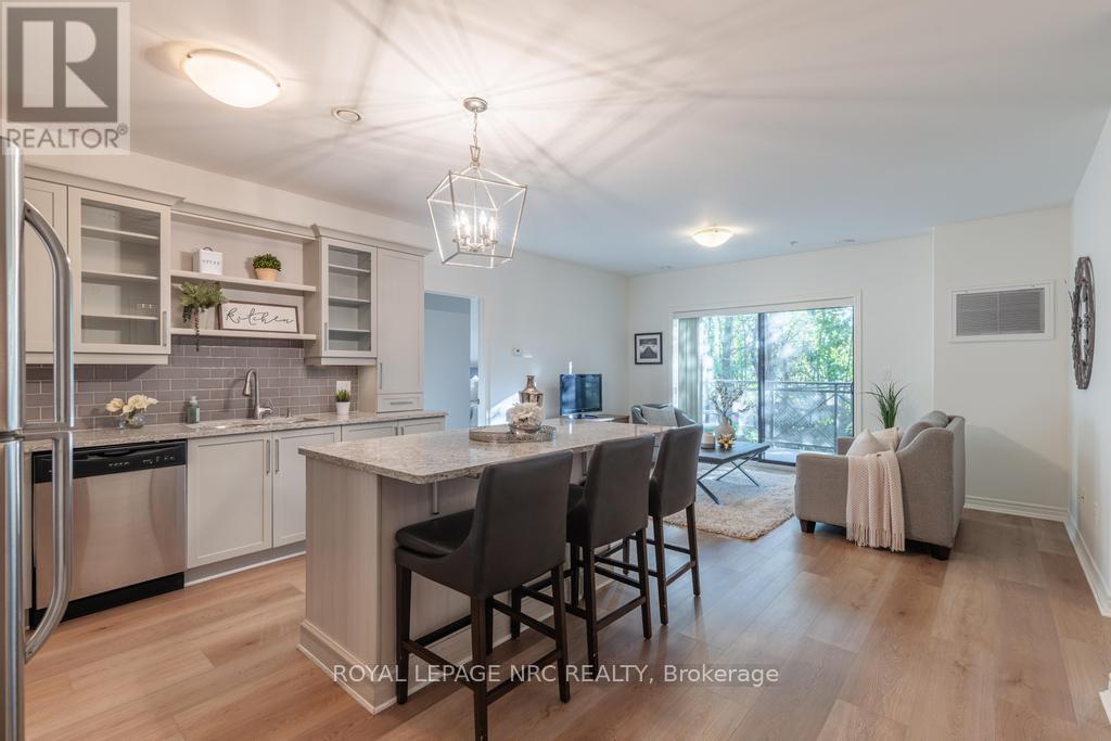 103 - 379 Scott Street, St. Catharines, Ontario  L2M 3W2 - Photo 3 - X13870354