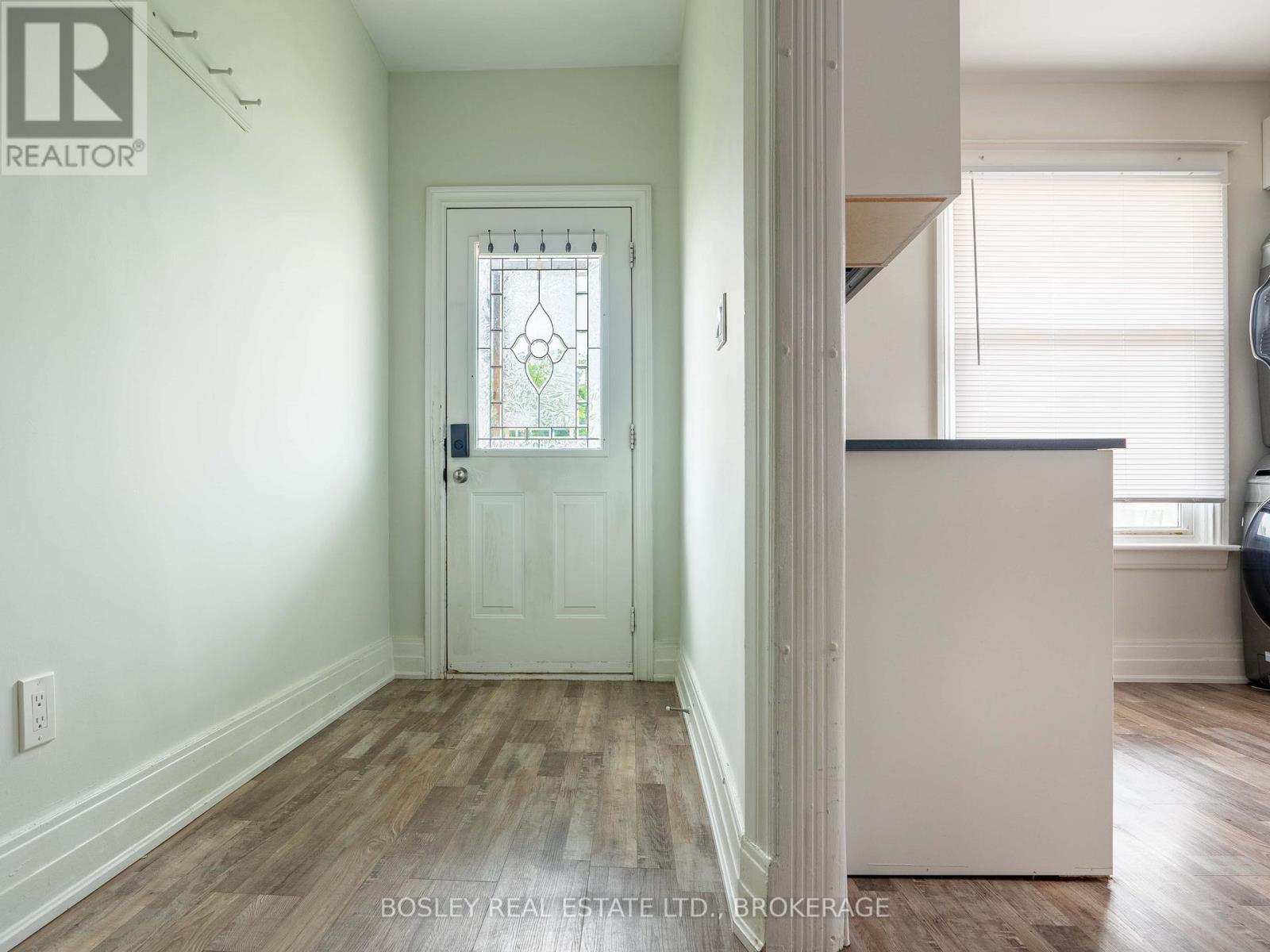 5 Herrick Avenue, St. Catharines, Ontario  L2P 2S7 - Photo 2 - X13870400