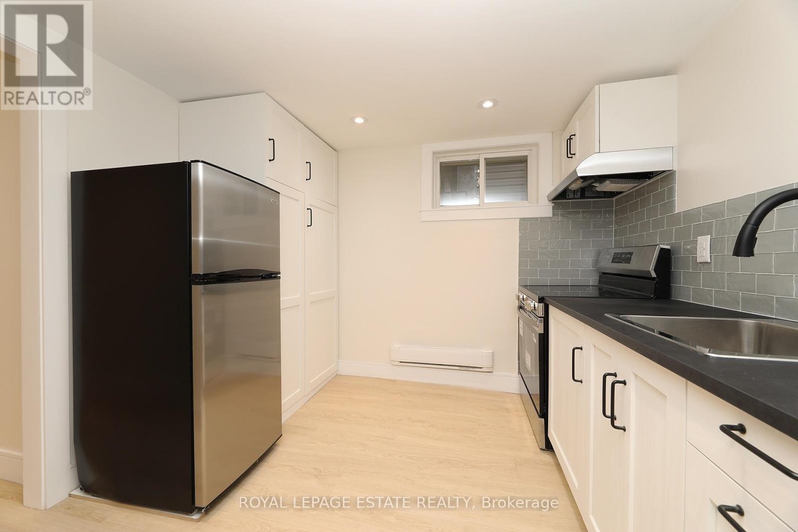 Lower - 435 Kingston Road, Toronto, Ontario  M4L 1V2 - Photo 9 - E13870408