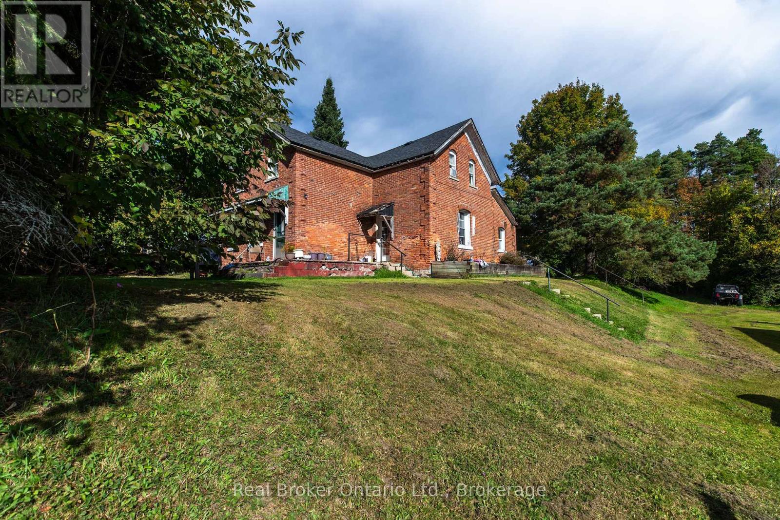 776813 Highway 10, R.r. #3 Highway, Chatsworth, Ontario  N0H 1R0 - Photo 4 - X13870454