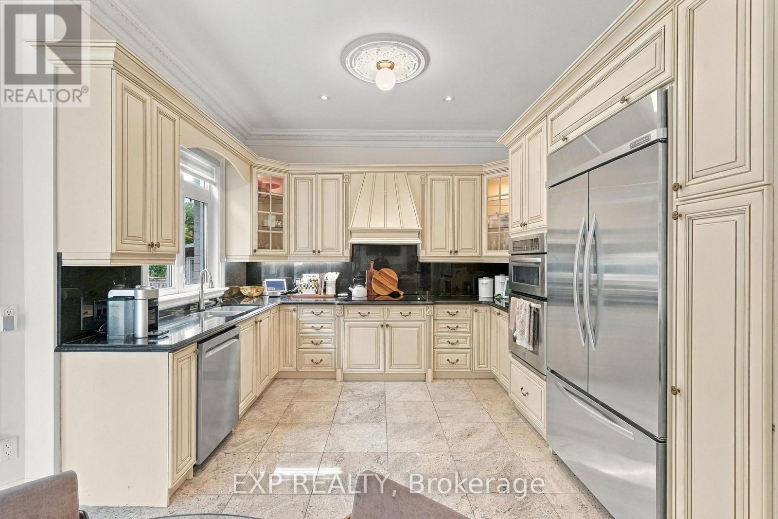 412 Manhattan Drive, Markham, Ontario  L3P 7G8 - Photo 7 - N13870346