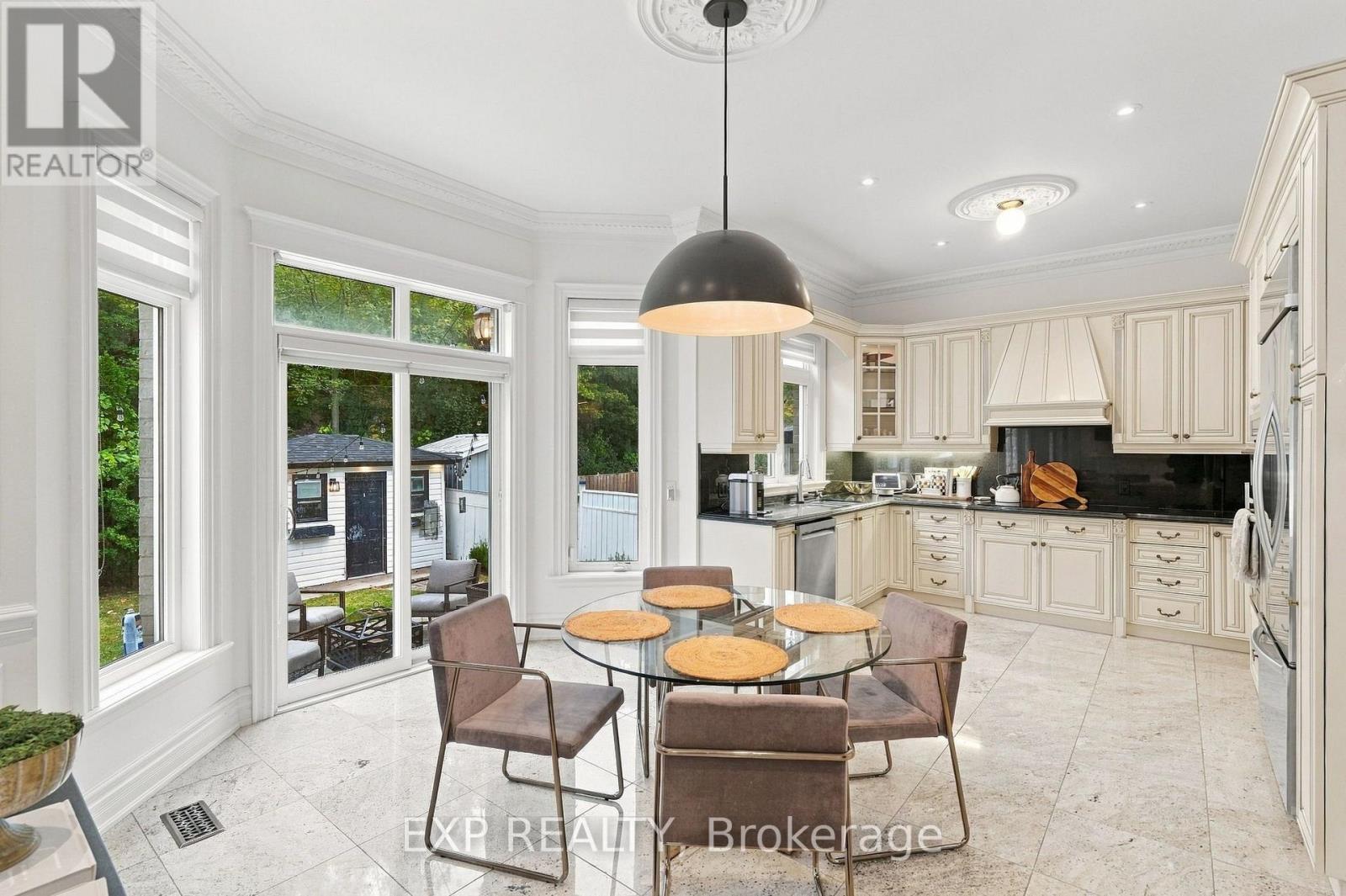 412 Manhattan Drive, Markham, Ontario  L3P 7G8 - Photo 8 - N13870346