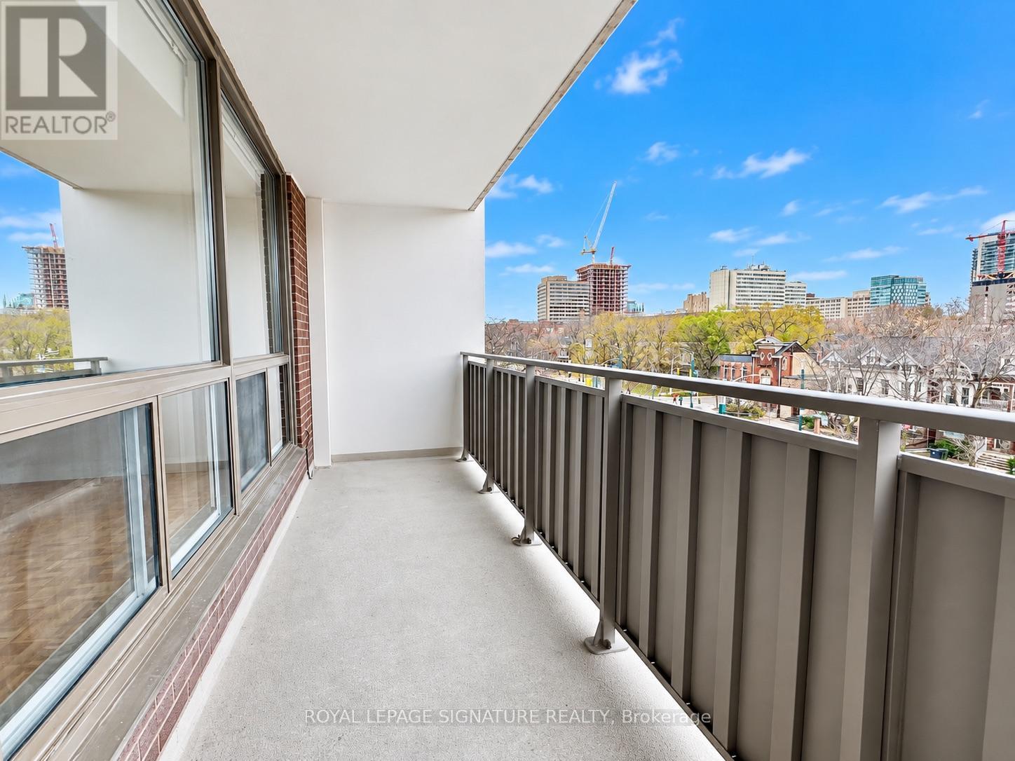 2008 - 666 Spadina Avenue, Toronto, Ontario  M5S 2H8 - Photo 10 - C13866682