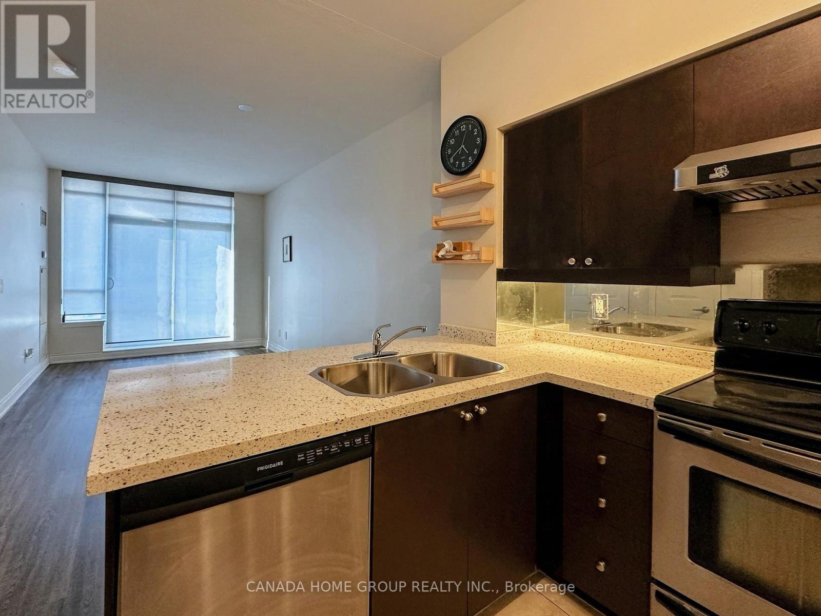 1705 - 388 Prince Of Wales Drive, Mississauga, Ontario  L5B 0A1 - Photo 12 - W13870338