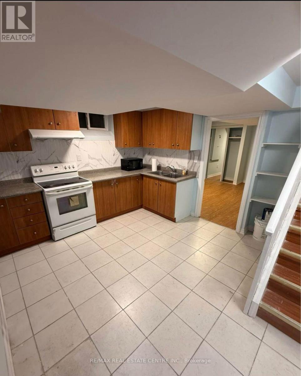 Bsmt - 66 Mistdale Crescent, Brampton, Ontario  L7A 1S1 - Photo 4 - W13870378