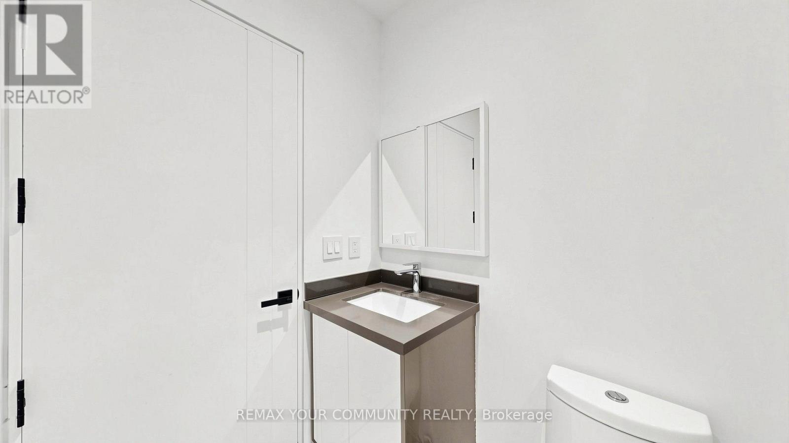 2970b Bayview Avenue, Toronto, Ontario  M2N 5K7 - Photo 39 - C13849176