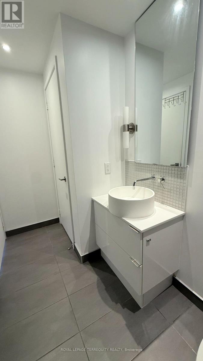 1502 - 185 Roehampton Avenue, Toronto, Ontario  M4P 0C6 - Photo 7 - C13857362