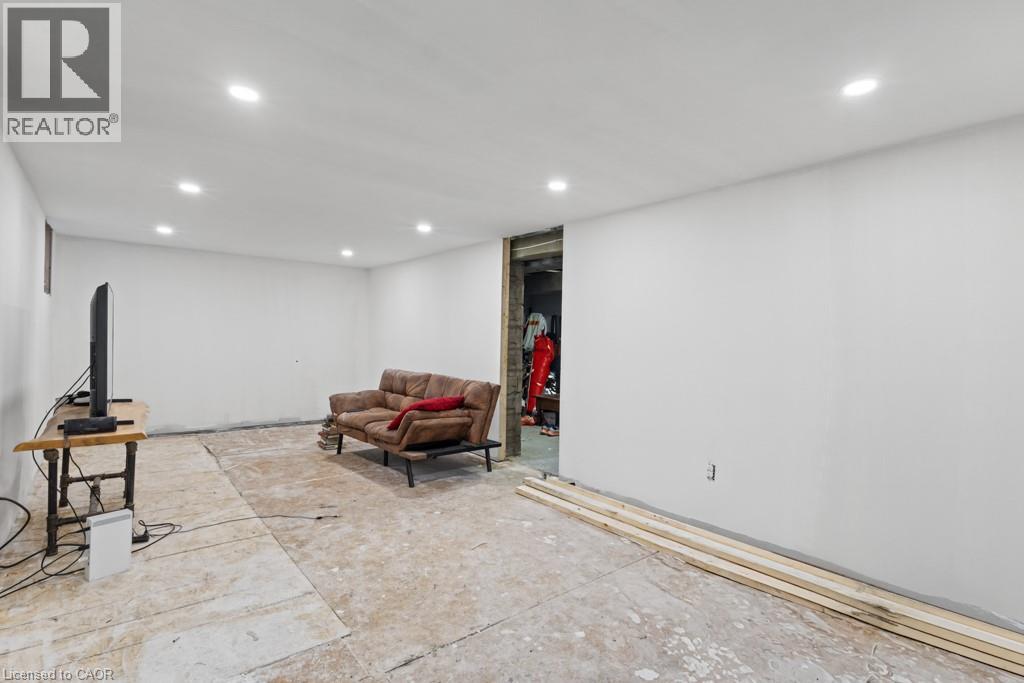 202 Huxley Avenue S, Hamilton, Ontario  L8K 2R3 - Photo 40 - 40869322