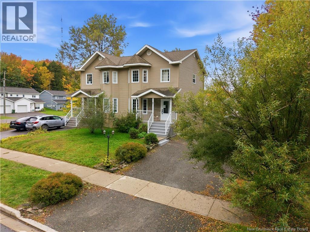 7 Kierra, Fredericton, New Brunswick  E3A 6S3 - Photo 1 - NB149187