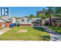 368 CARLING CRESCENT, Windsor, Ontario