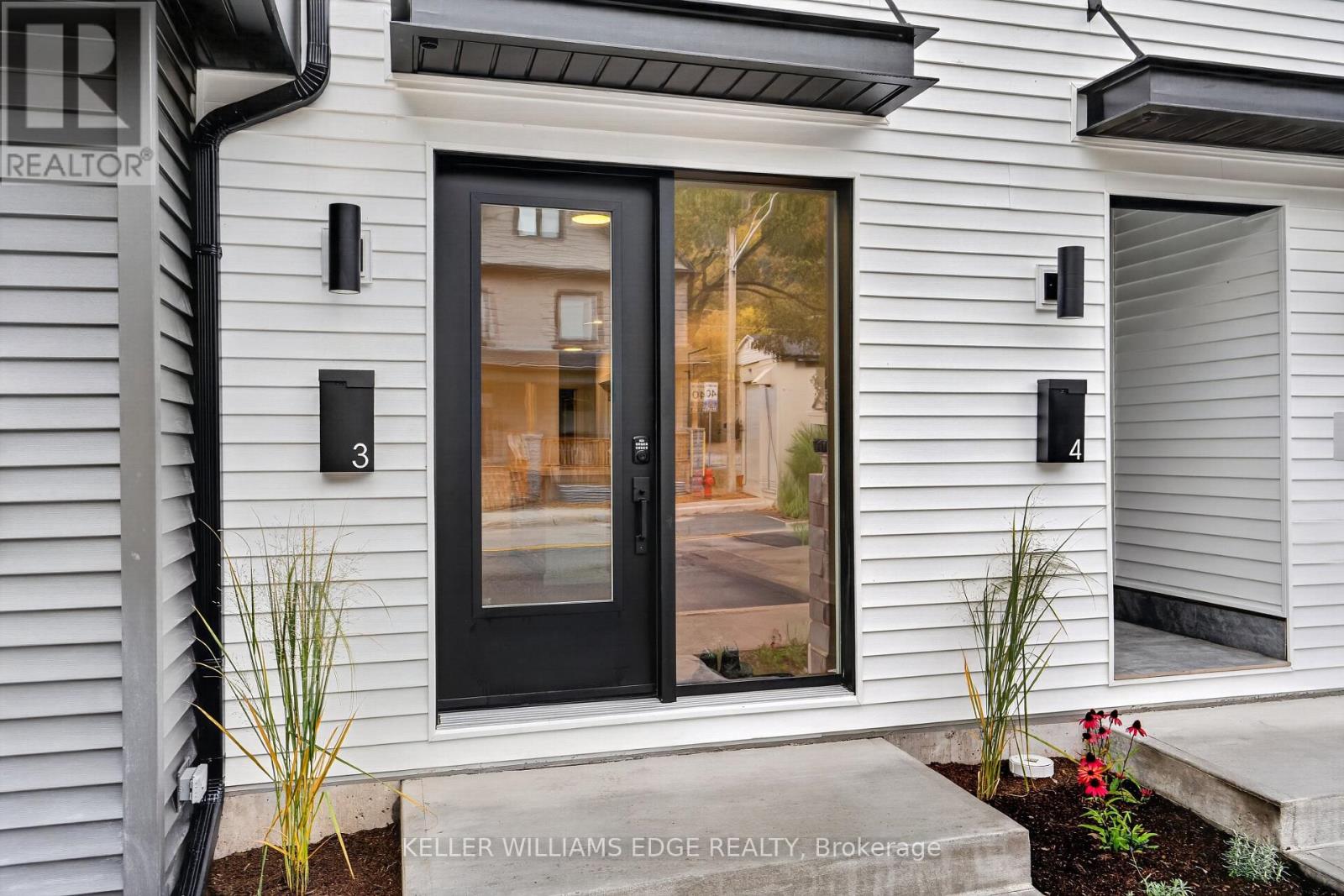 3 - 332 King Street W, Hamilton, Ontario  L9H 1W6 - Photo 4 - X13706070