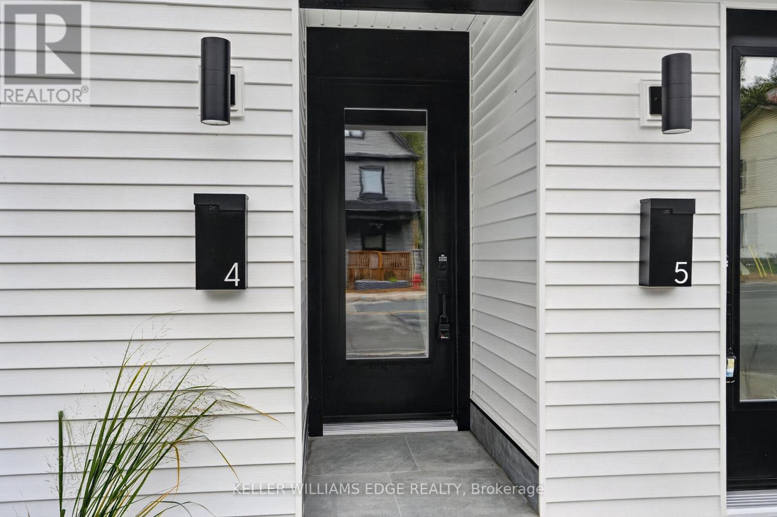 4 - 332 King Street W, Hamilton, Ontario  L9H 1W6 - Photo 4 - X13706312