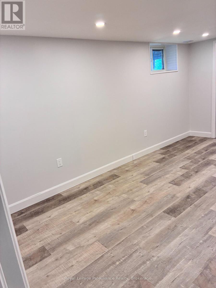 B - 44 North Park Gardens, Belleville, Ontario  K8P 2M3 - Photo 10 - X13870468