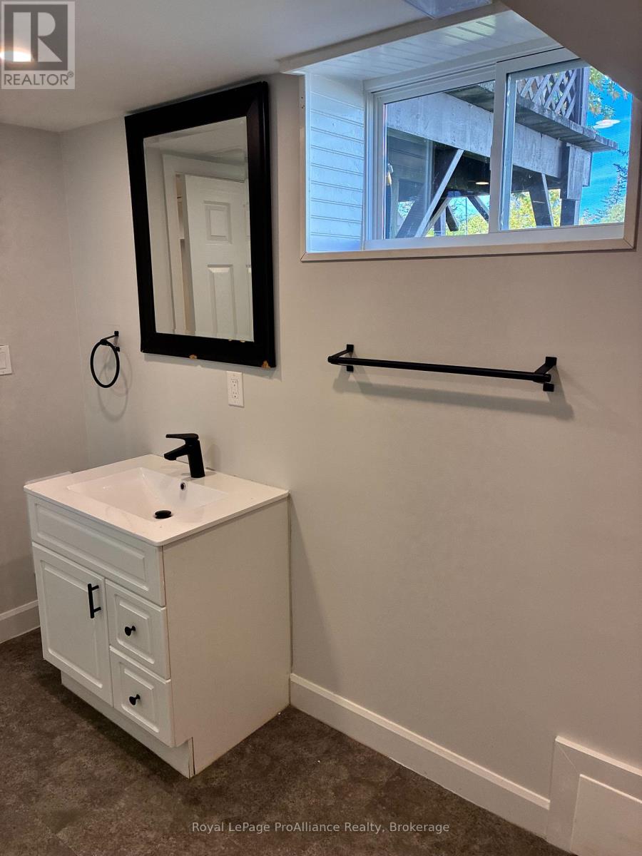 B - 44 North Park Gardens, Belleville, Ontario  K8P 2M3 - Photo 15 - X13870468
