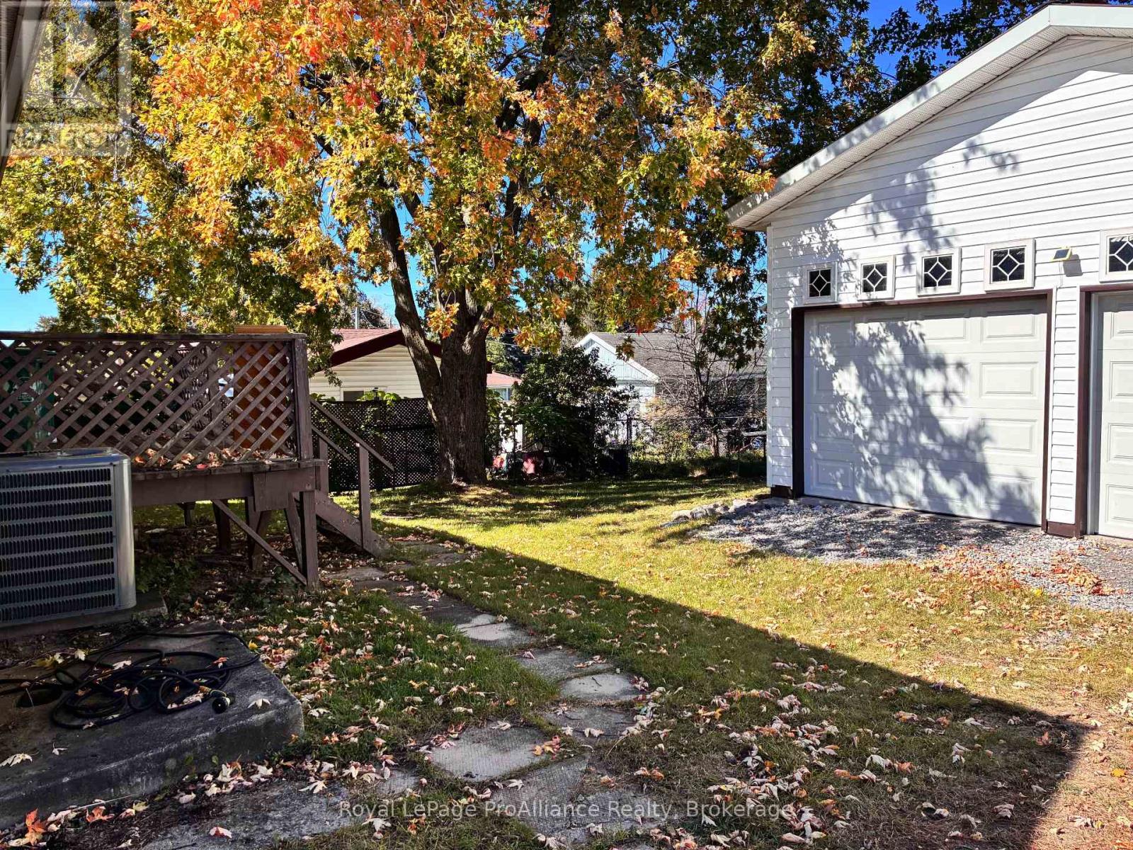 B - 44 North Park Gardens, Belleville, Ontario  K8P 2M3 - Photo 18 - X13870468