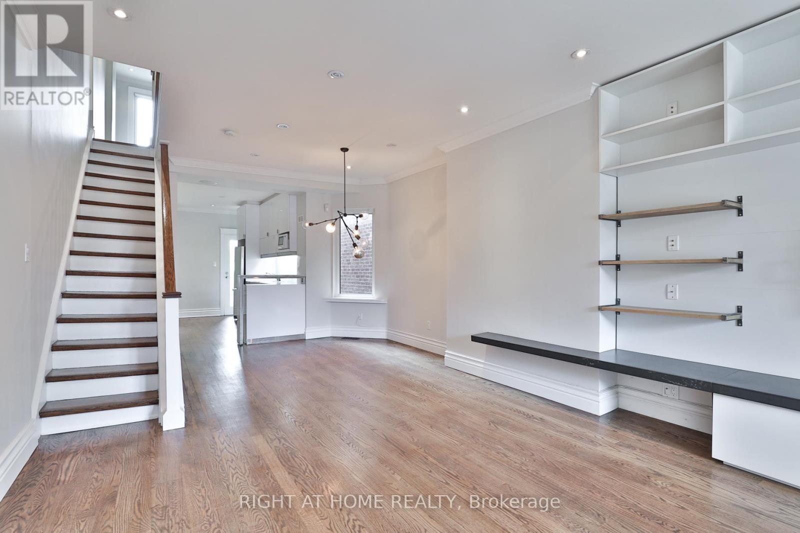 119 Manning Avenue, Toronto, Ontario  M6J 2K6 - Photo 2 - C13870540