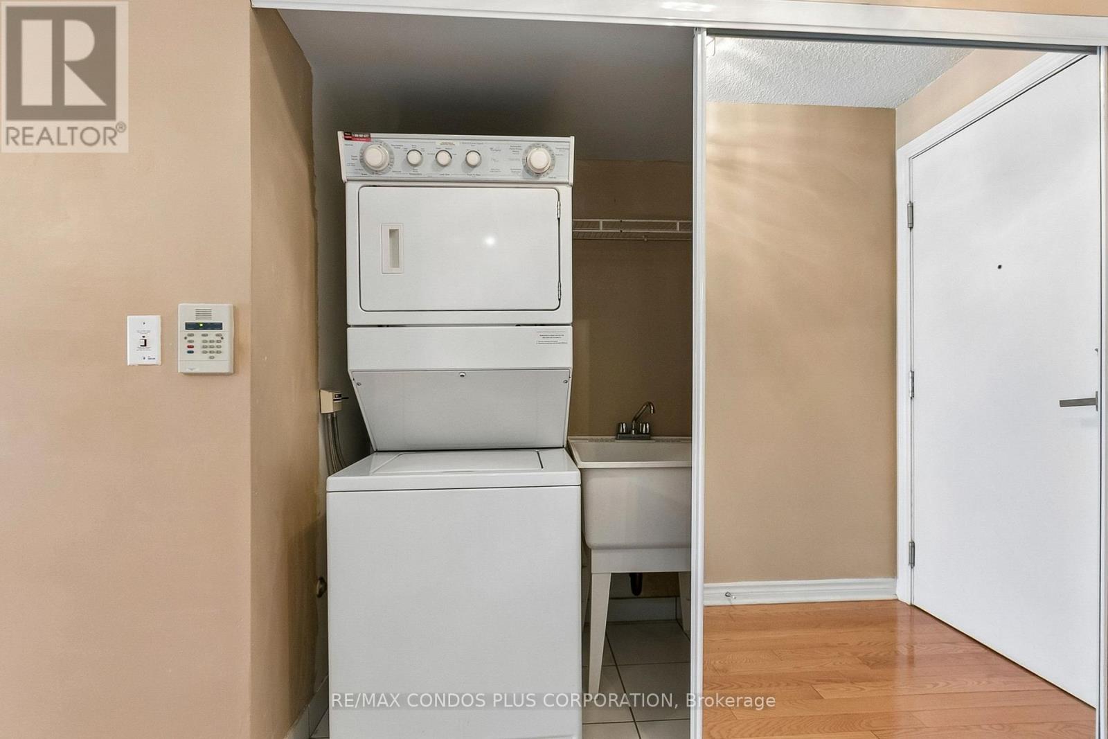 240 - 250 Wellington Street W, Toronto, Ontario  M5V 3P6 - Photo 19 - C13870568