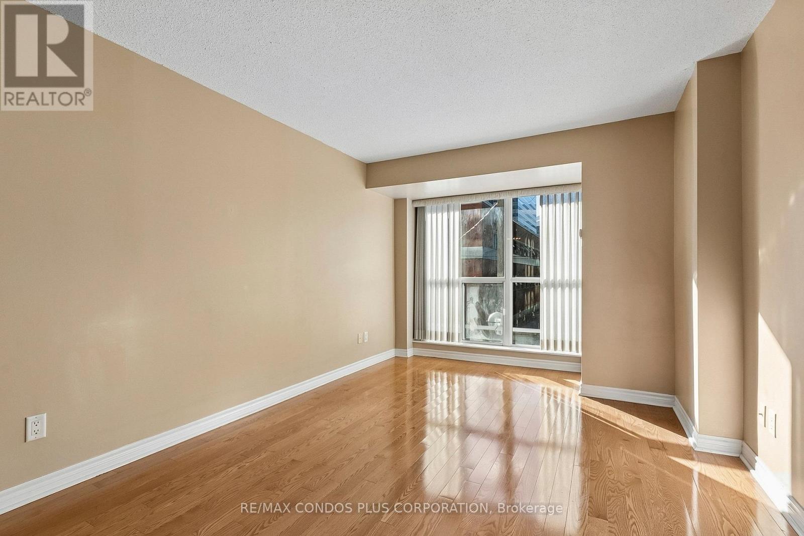 240 - 250 Wellington Street W, Toronto, Ontario  M5V 3P6 - Photo 2 - C13870568