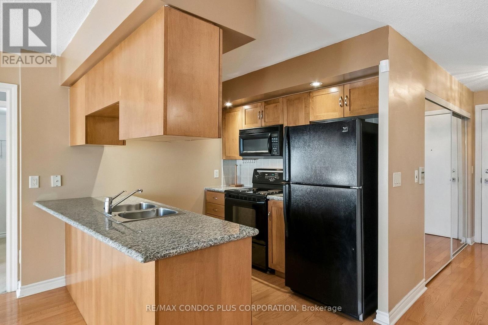 240 - 250 Wellington Street W, Toronto, Ontario  M5V 3P6 - Photo 7 - C13870568