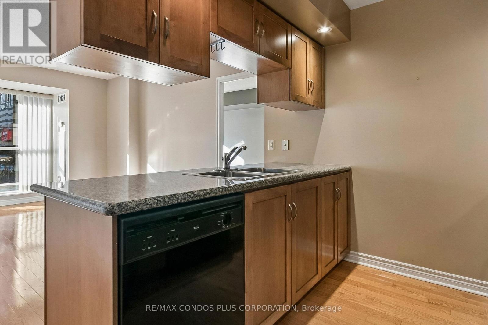 240 - 250 Wellington Street W, Toronto, Ontario  M5V 3P6 - Photo 8 - C13870568