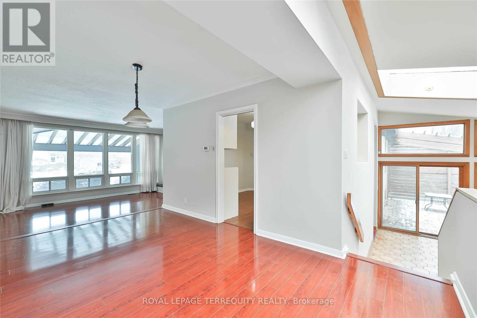 11 Leacroft Crescent, Toronto, Ontario  M3B 2G5 - Photo 11 - C13870584