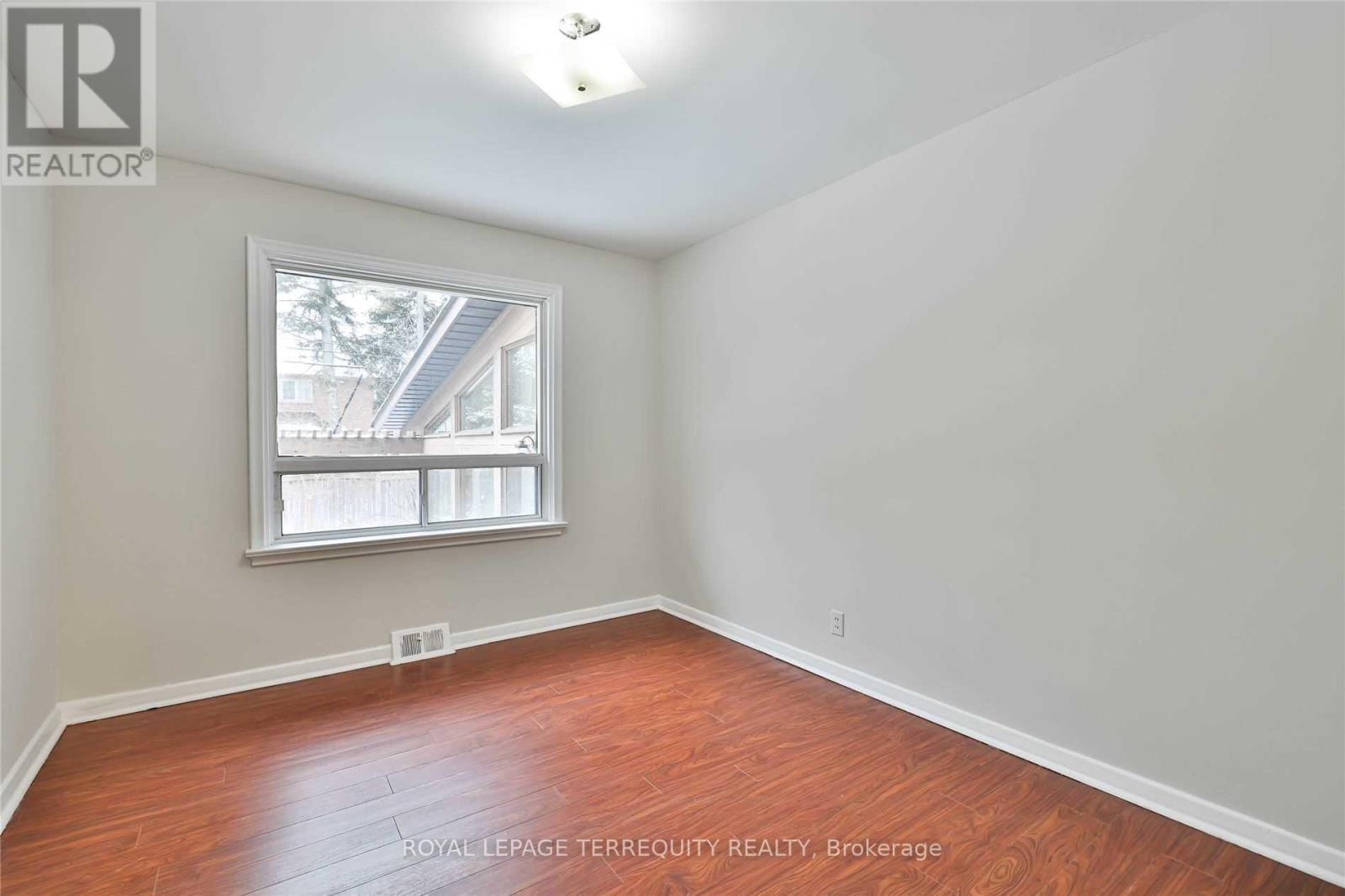 11 Leacroft Crescent, Toronto, Ontario  M3B 2G5 - Photo 23 - C13870584