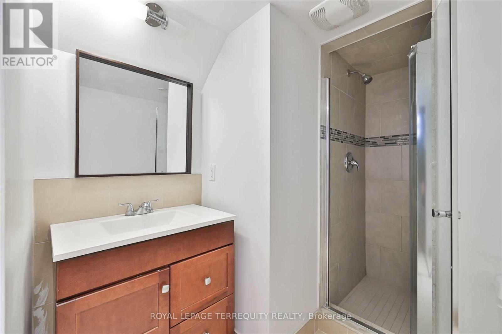 11 Leacroft Crescent, Toronto, Ontario  M3B 2G5 - Photo 31 - C13870584