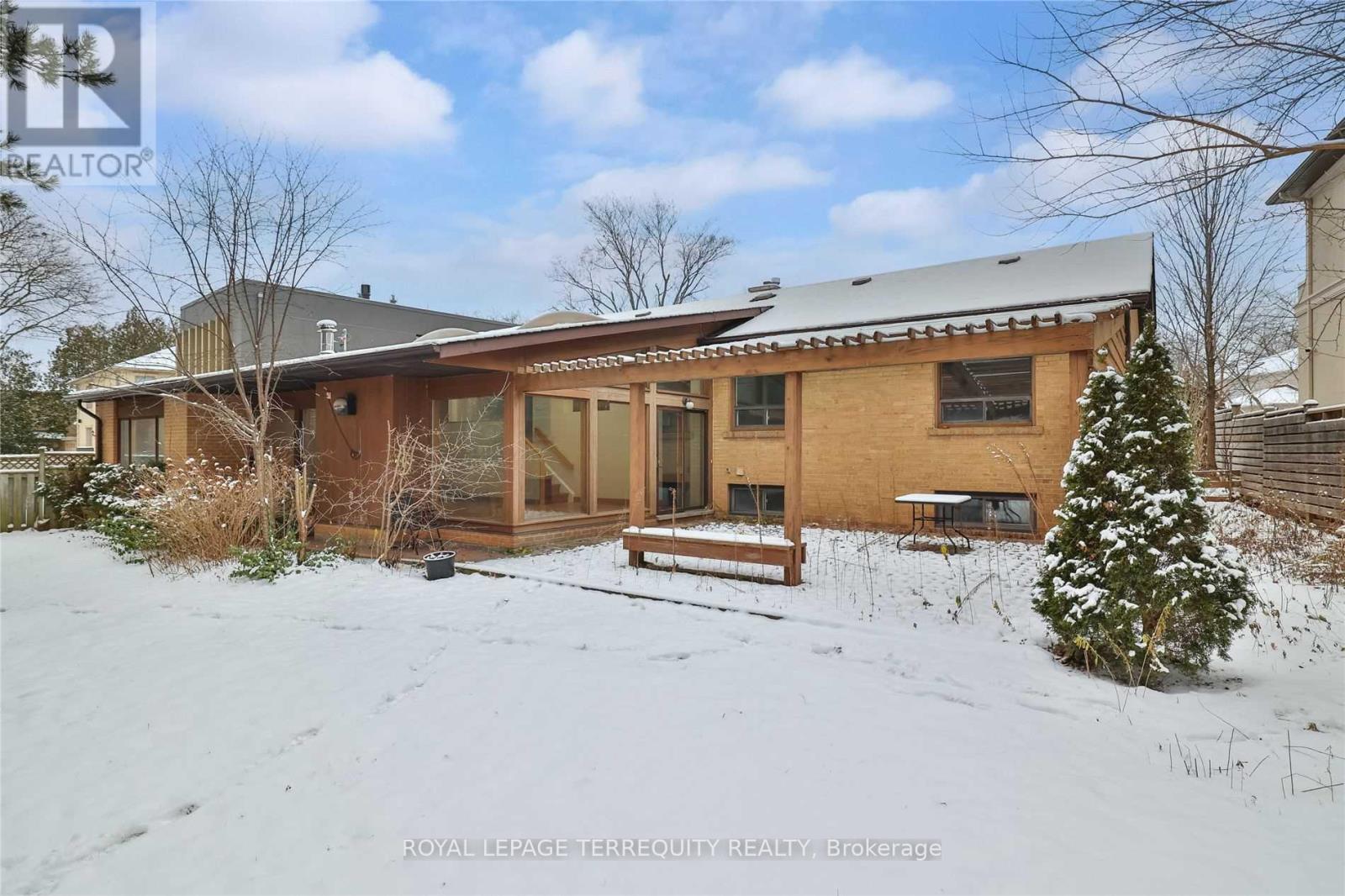 11 Leacroft Crescent, Toronto, Ontario  M3B 2G5 - Photo 39 - C13870584